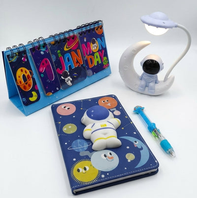 Astronaut-Themed Desk Lamp