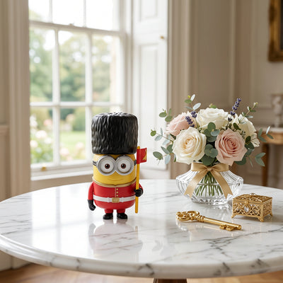 Anime:MiNNÏ0N Royal Guard Buddy Figurine with Flag
