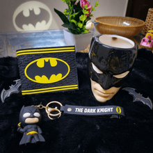 🦇BAT🦇Man Hamper(0FFICIAL Wallet + Coffee MUG Ceramic+ Anime Keychain)