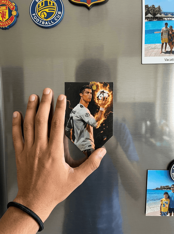 🧲 Magnet: Cristiano Ronaldo -  Real Madrid jersey