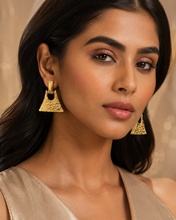 Jewellery Earings: Golden Geometry Hammered